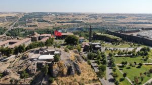İçkale Ami̇da Höyük ve Artuklu Sarayı