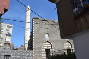 Parlı Safa Camii ve Minaresi