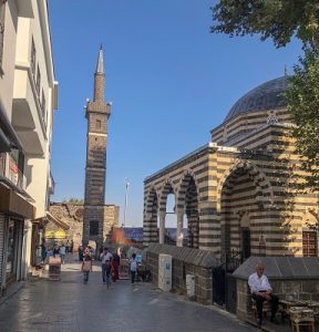 Şeyh Mutahhar Camii 4 Ayaklı Minare